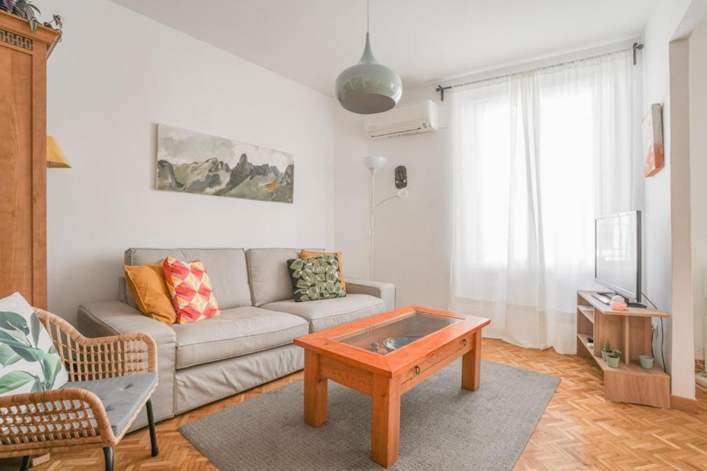 Apartament Bright & Cozy 2bd - Opera Area *