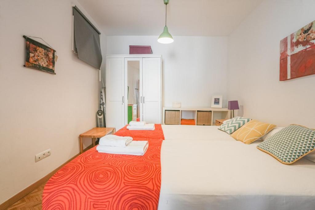 Bright & Cozy 2bd - Opera Area Apartament Madryt