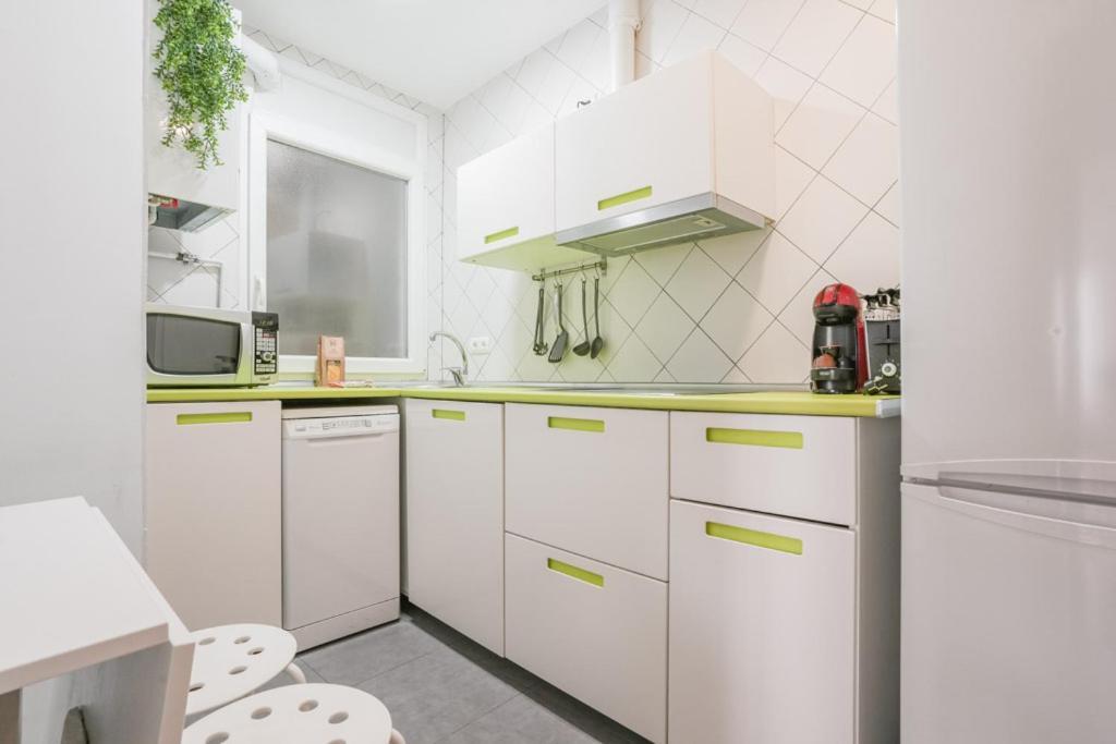 Bright & Cozy 2bd - Opera Area Apartament *